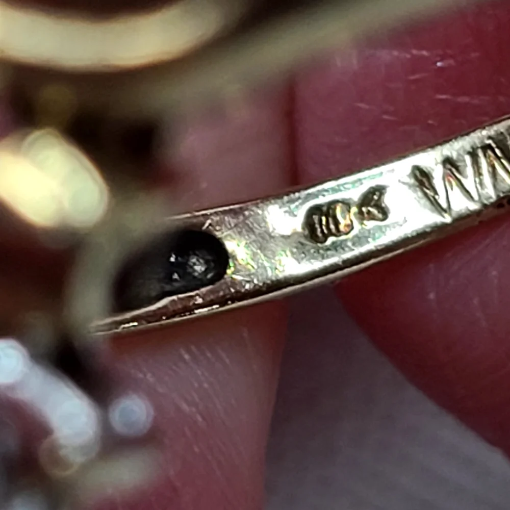 10K Solid GOLD GENUINE DIAMOND Cluster Ring